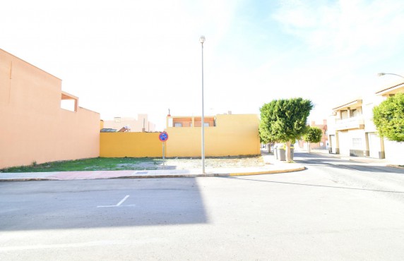 Venta - Fincas y solares - El Ejido - Calle de Lanzarote