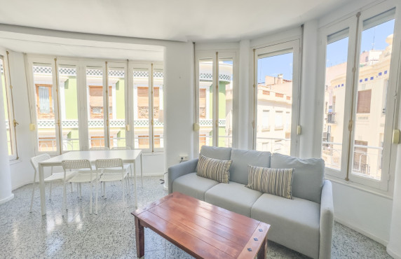 Apartamento - Alquiler de habitación de Larga Estancia - Elche - Centro