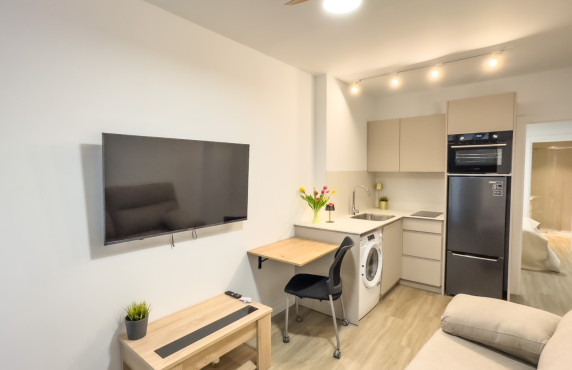 Apartamento - Alquiler Larga Estancia - Elche - Centro