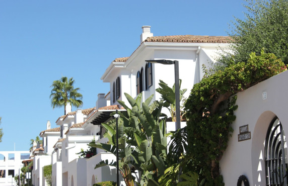 Casas o chalets - For Sale - Estepona - C. Bergantin, 35