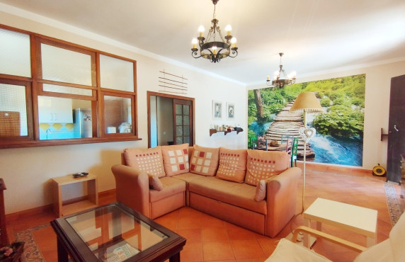 Casas o chalets - For Sale - La Palma del Condado - HU-4103