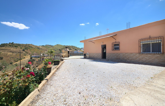 Casas o chalets - For Sale - Viñuela - Calle las Coberteras