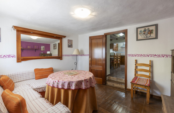 Casas o chalets - Venta - Agrón - C. la Fuente, 13