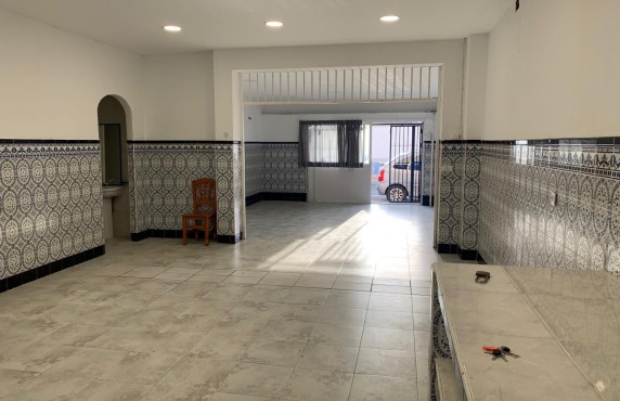 Commercial Unit - Alquiler Larga Estancia - Torrevieja - Torrevieja