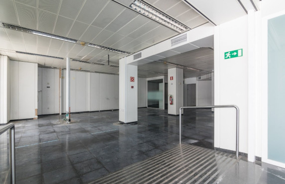 Commercial Unit - Venta - Elche - Plaza Barcelona