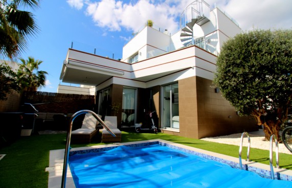 Detached Villa - For Sale - Ciudad Quesada - FL4580