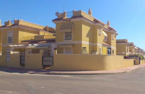 duplex - Alquiler Larga Estancia - Ciudad Quesada - FL0023