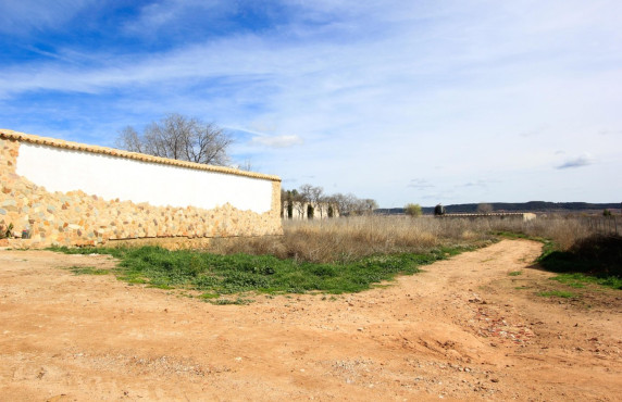 Fincas y solares - For Sale - Requena - AIRE DUQUES