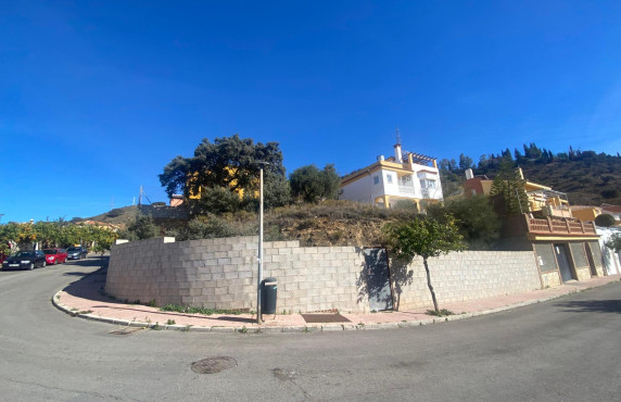 Fincas y solares - For Sale - Vélez-Málaga - Calle del Trombón