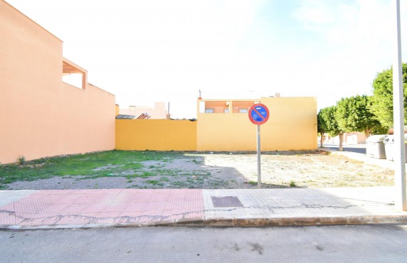 Fincas y solares - Venta - El Ejido - Calle de Lanzarote