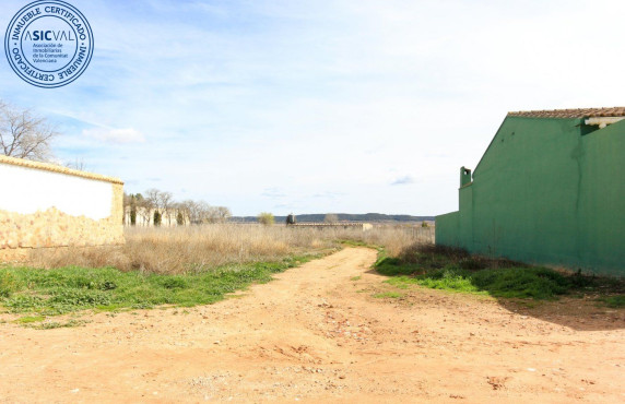 Fincas y solares - Venta - Requena - AIRE DUQUES