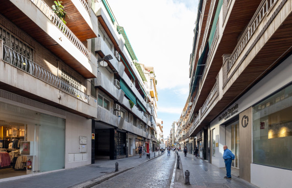 Garajes - Venta - Granada - Calle San Anton 34