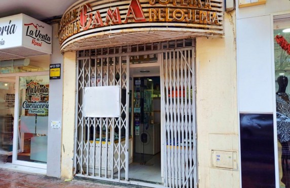 Locales - For Sale - Almería - MLS-17910