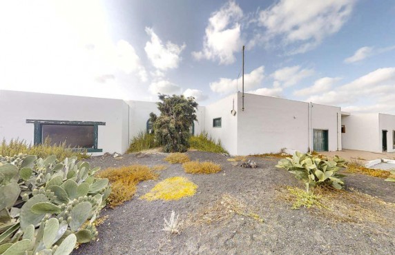 Locales - For Sale - Yaiza - MLS-32143
