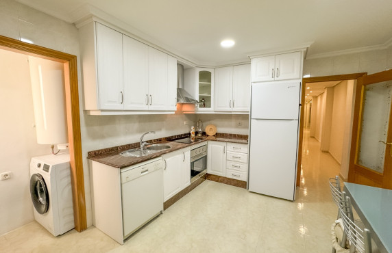  - Long term room rental - Elche - Asilo - Pisos Azules