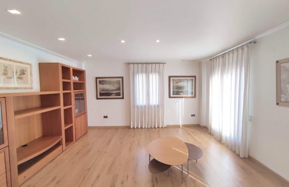 Piso - Alquiler Larga Estancia - Elche - MLL4446