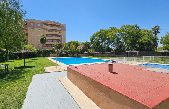 Pisos - Venta - San Juan de Aznalfarache - Avenida Clara Campoamor