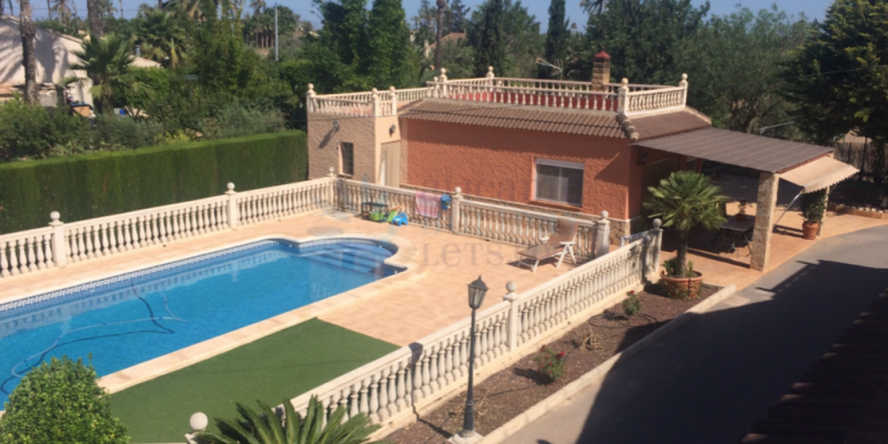 DETACHED VILLA WITH GUEST HOUSE AND POOL FOR LONG TERM RENTAL IN ELCHE