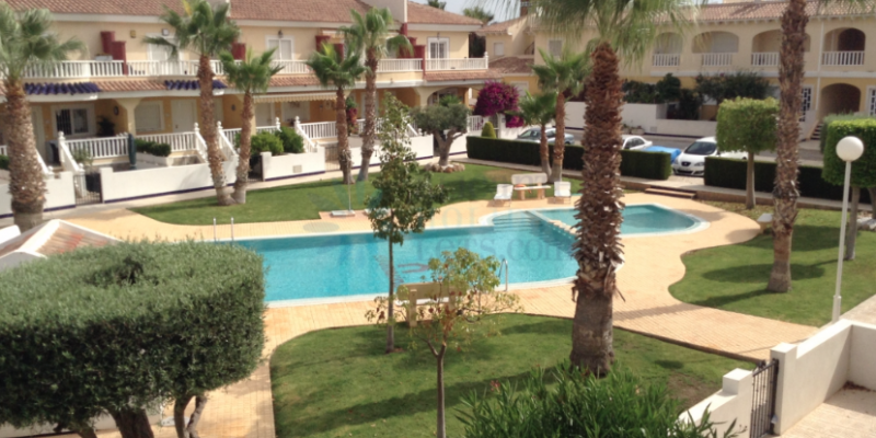 Long Term Rental of a large 2 bed and 2 bath apartment in Quesada for only 530€ a month.