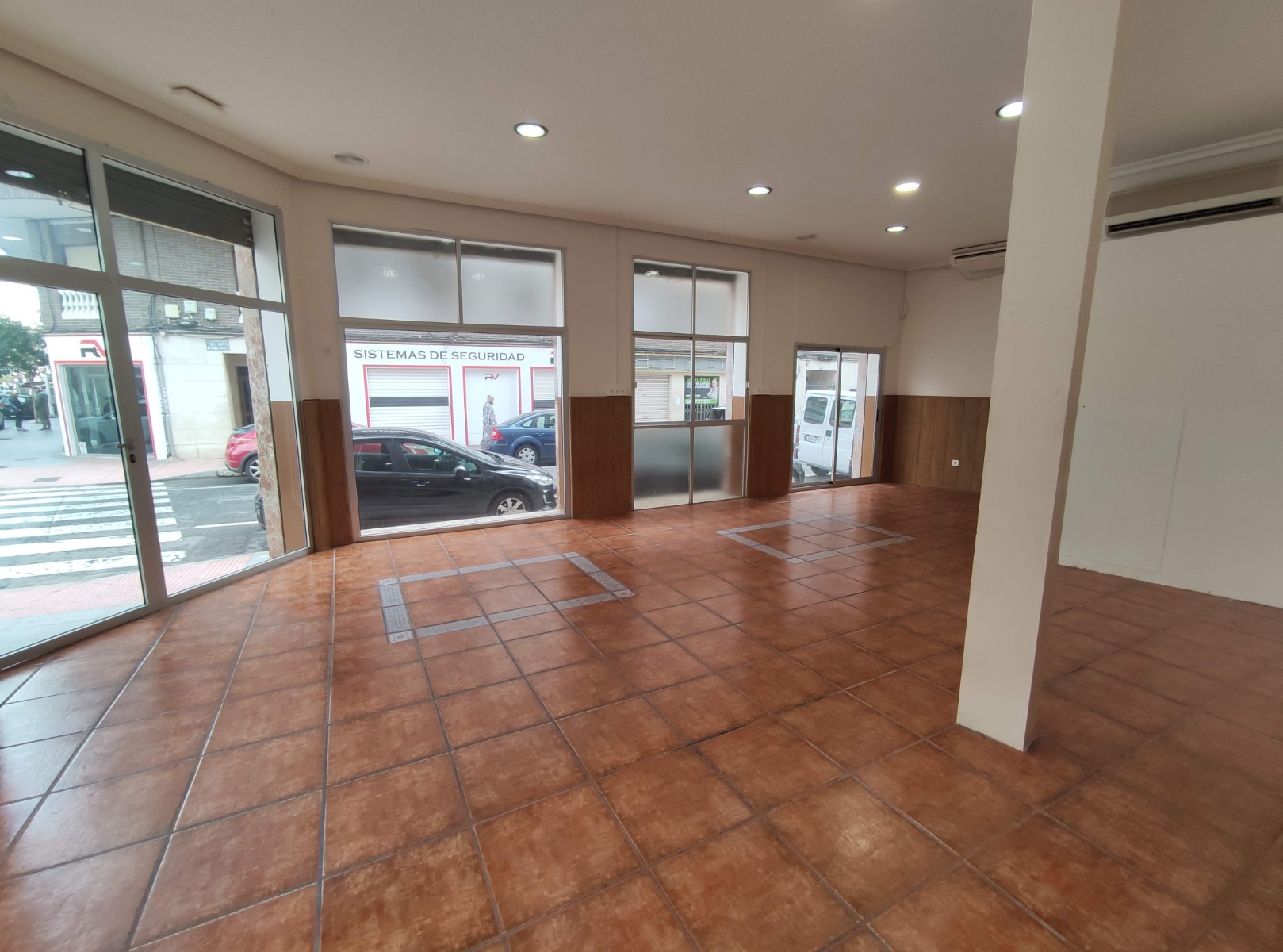 Locales-Venta-Elche-1330673-Foto-3