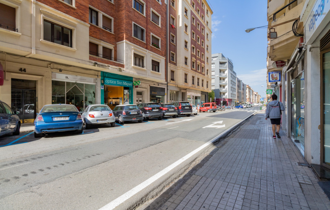 Alquiler Larga Estancia - Locales - Pamplona-Iruña - PAULINO CABALLERO, 44