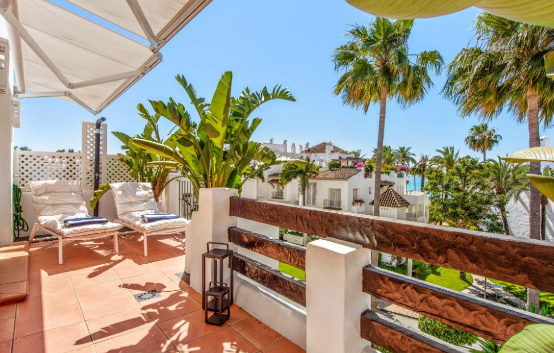 For Sale - Pisos - Estepona - Urb. Alcazaba Beach, Estepona, España