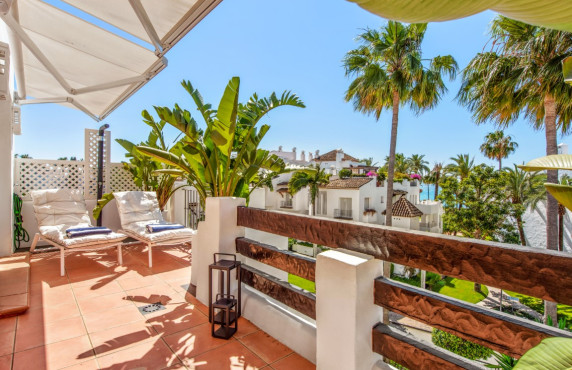 For Sale - Pisos - Estepona - Urb. Alcazaba Beach, Estepona, España