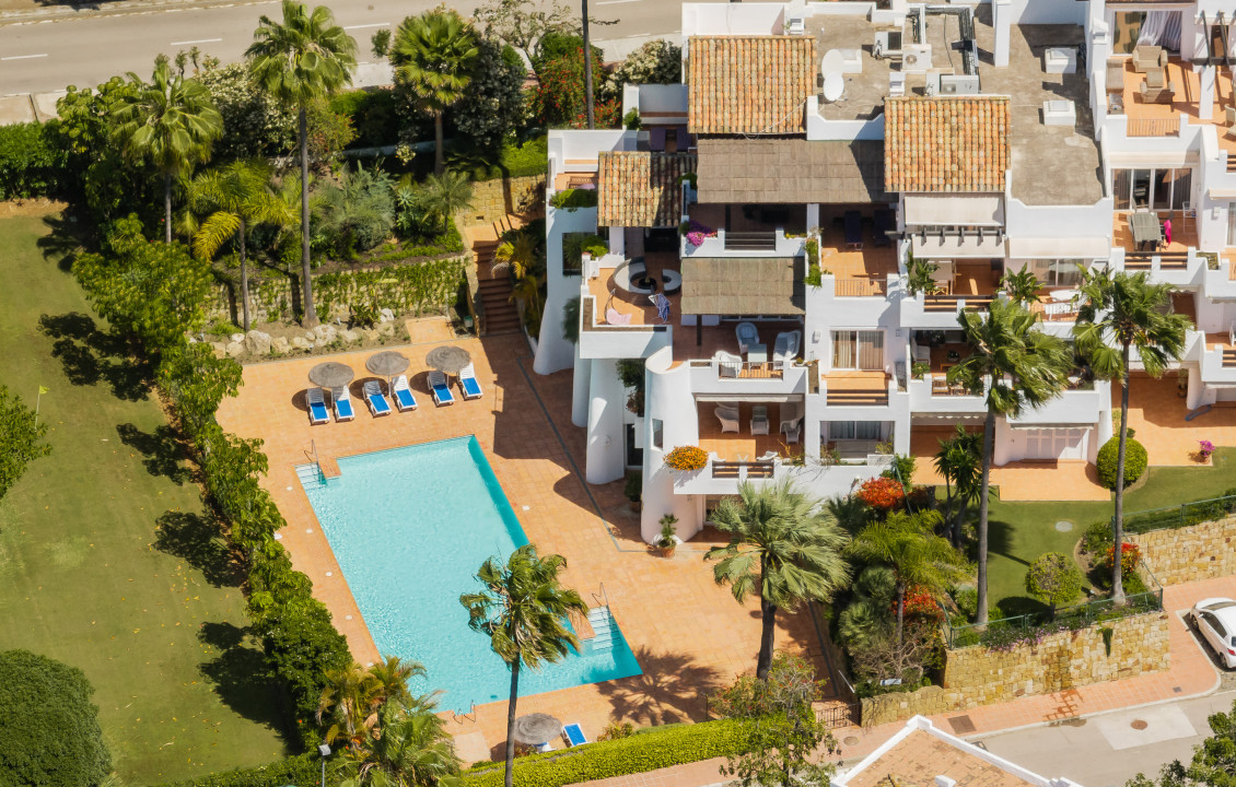 For Sale - Pisos - Estepona - Urb. Alcazaba Beach, Estepona, España