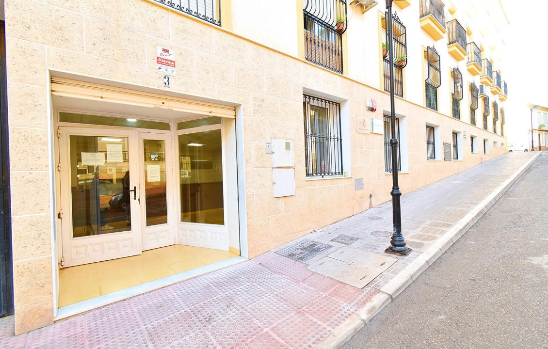 Venta - Locales - Berja - calle doctor caba