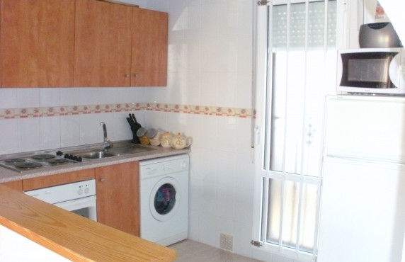 Villa in Ciudad Quesada for rent with Alicante Holiday Lets, open plan kitchen