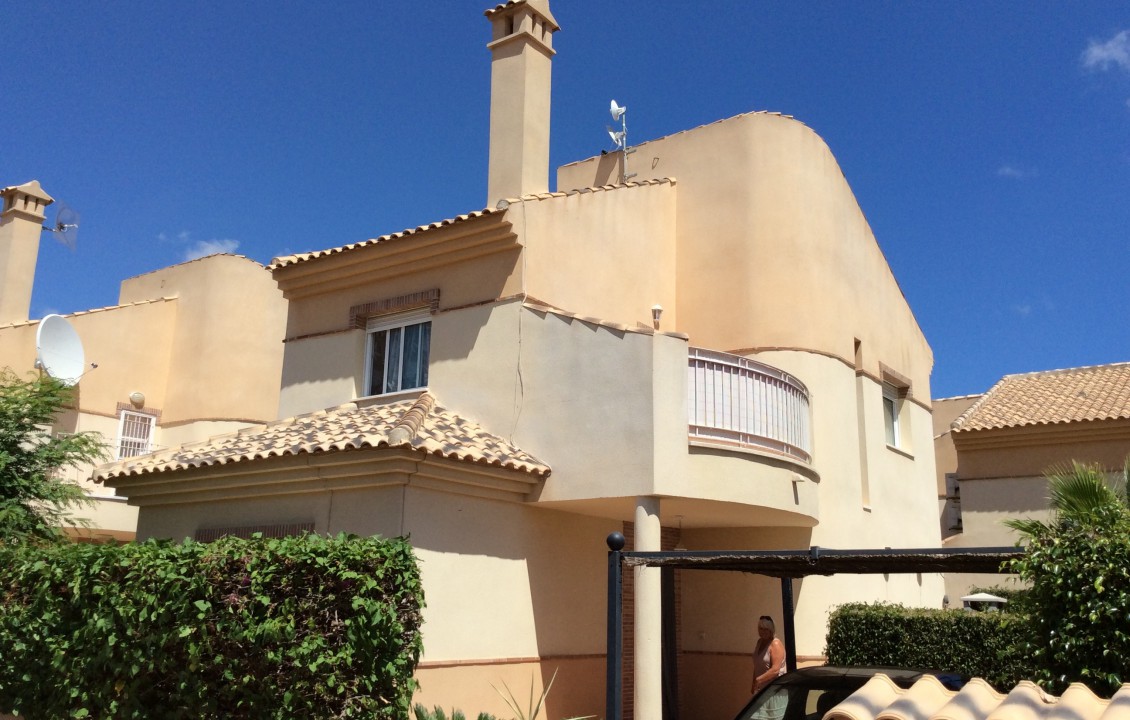 Property for rent with Alicante Holiday lets, Outside view