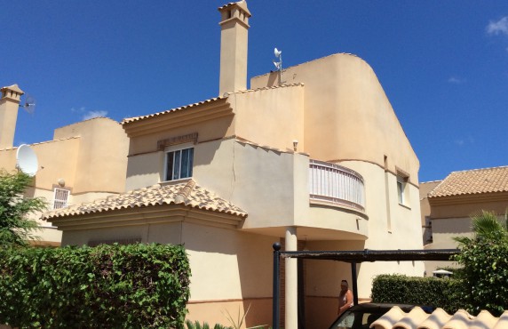 Property for rent with Alicante Holiday lets, Outside view