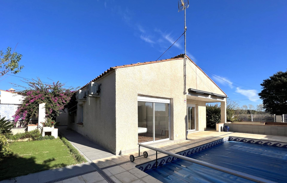 Venta - Casas o chalets - Sant Miquel de Fluvià - PUJADA