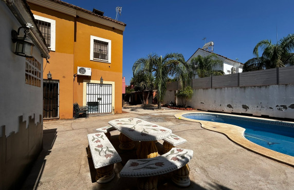 For Sale - Casas o chalets - Alcalá de Guadaíra - Calle Aguascalientes