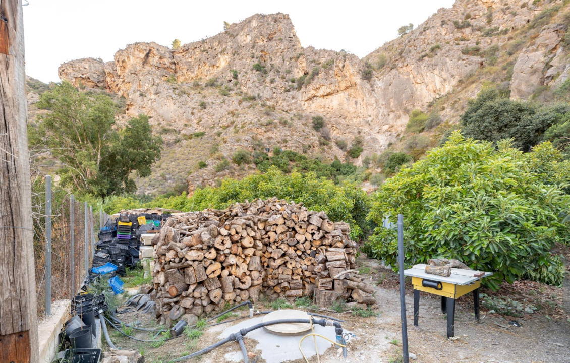 Venta - Fincas y solares - Vélez de Benaudalla