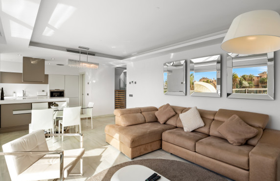 Venta - Pisos - Marbella - AV MAR MEDITERRANEO 47 Es:2 Pl:03 Pt:07 CJTO JADE