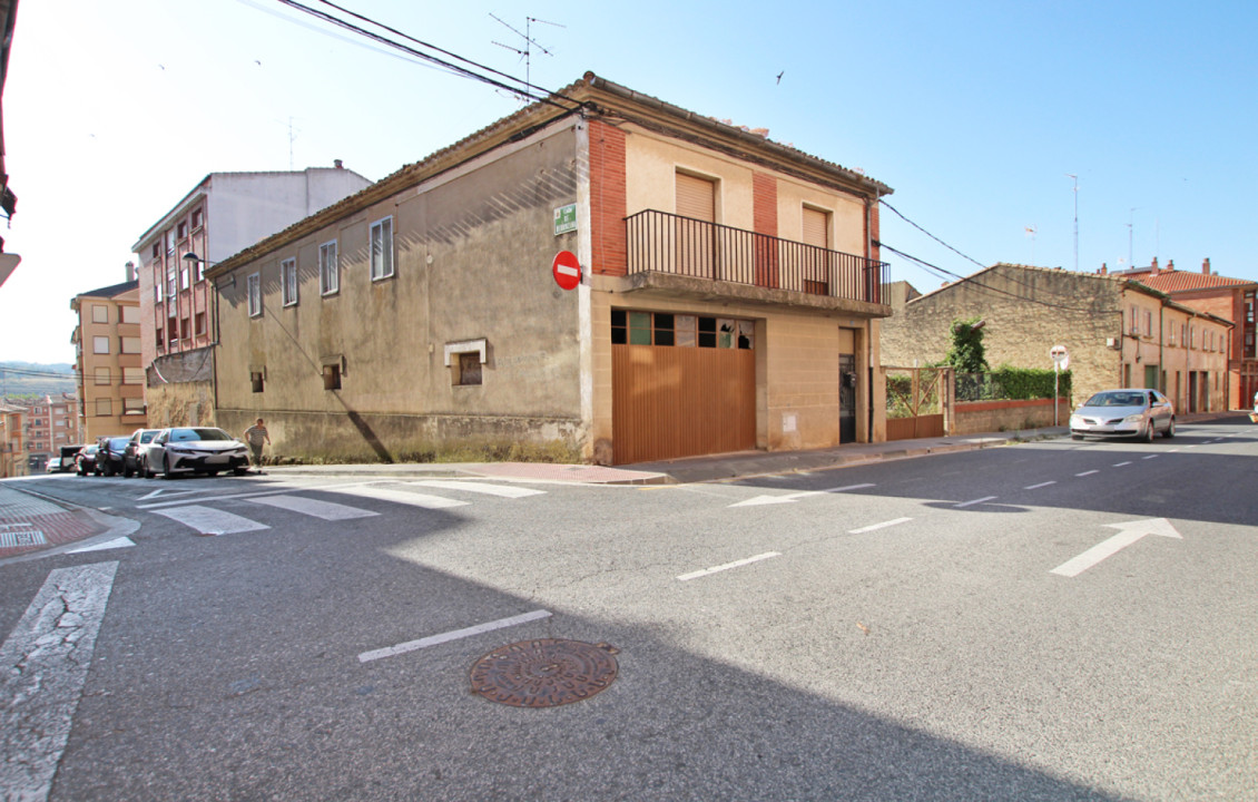 For Sale - Fincas y solares - Tafalla - CALLE SAN MARTIN DE UNX 14. Tafalla, 14