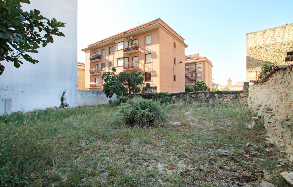 For Sale - Fincas y solares - Tafalla - CALLE SAN MARTIN DE UNX 14. Tafalla, 14