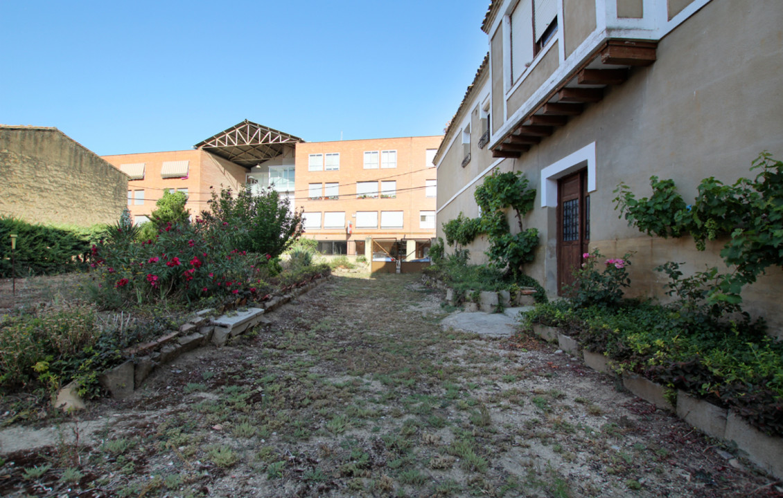 Venta - Fincas y solares - Tafalla - CALLE SAN MARTIN DE UNX 14. Tafalla, 14