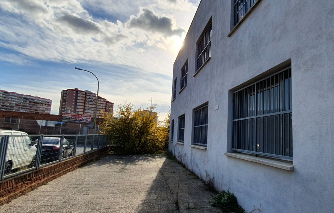 Alquiler Larga Estancia - Naves - Esplugues de Llobregat - joan xiii