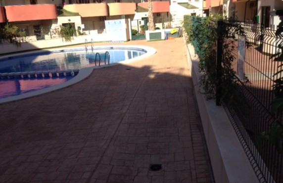 Community Pool. Alicante Holiday Lets. Almoradi 