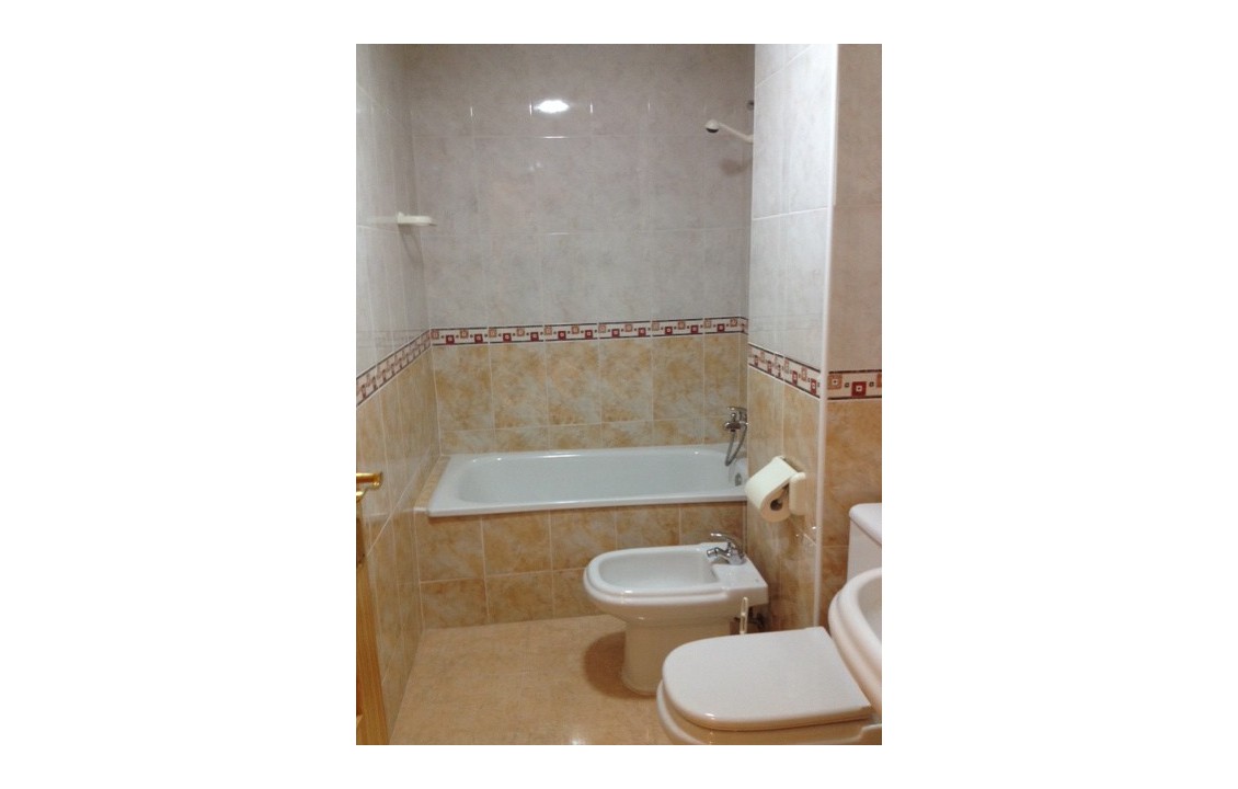 Bathroom. Alicante Holiday Lets. Almoradi 