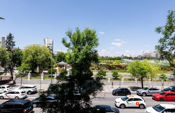 Long Rental Period - Locales - Madrid - FILIPINAS