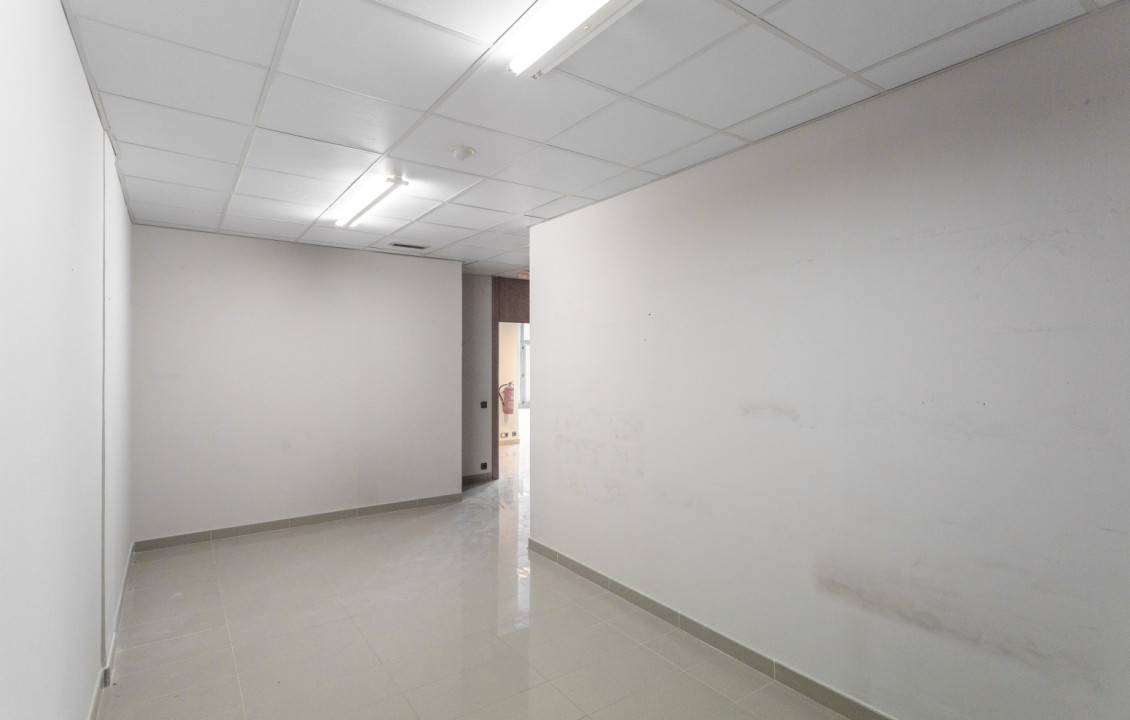 Venta - Locales - Berriozar - avenida guipuzkoa, 30