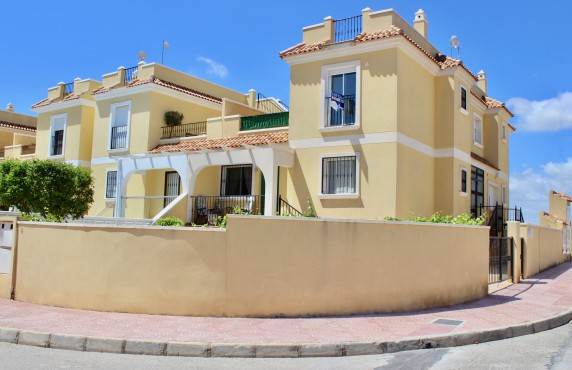 Property for sale in Quesada by Alicante Holiday Lets.