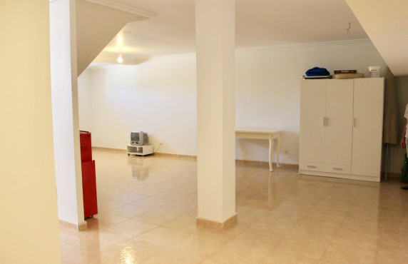 Property for sale in Quesada by Alicante Holiday Lets. 