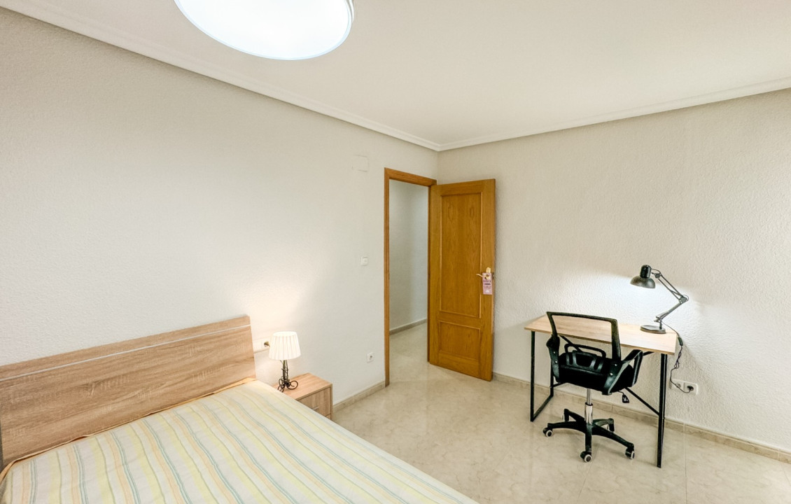 Long term room rental - single room - Elche - Asilo - Pisos Azules