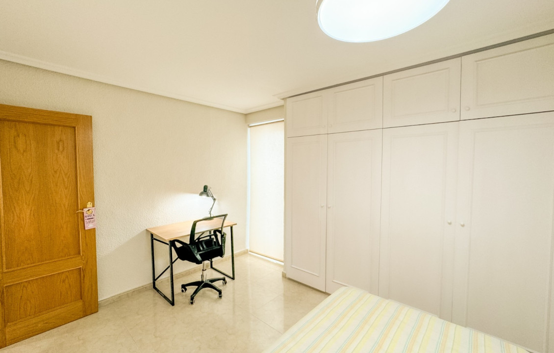 Long term room rental - single room - Elche - Asilo - Pisos Azules