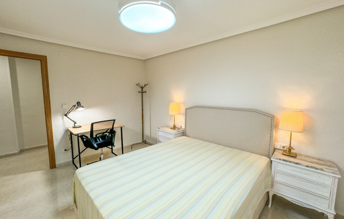 Long term room rental - single room - Elche - Asilo - Pisos Azules