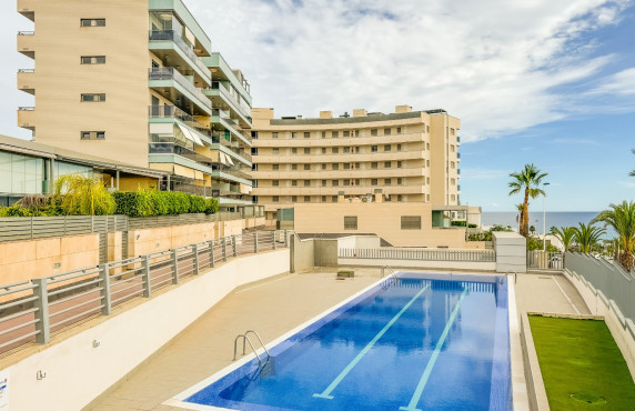 Alquiler Larga Estancia - Apartamento - Arenales del sol - Arenales del Sol